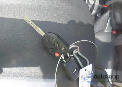 2014 Ford Focus Se z USA, uszkodzony, nr VIN 1FADP3K2XEL310603